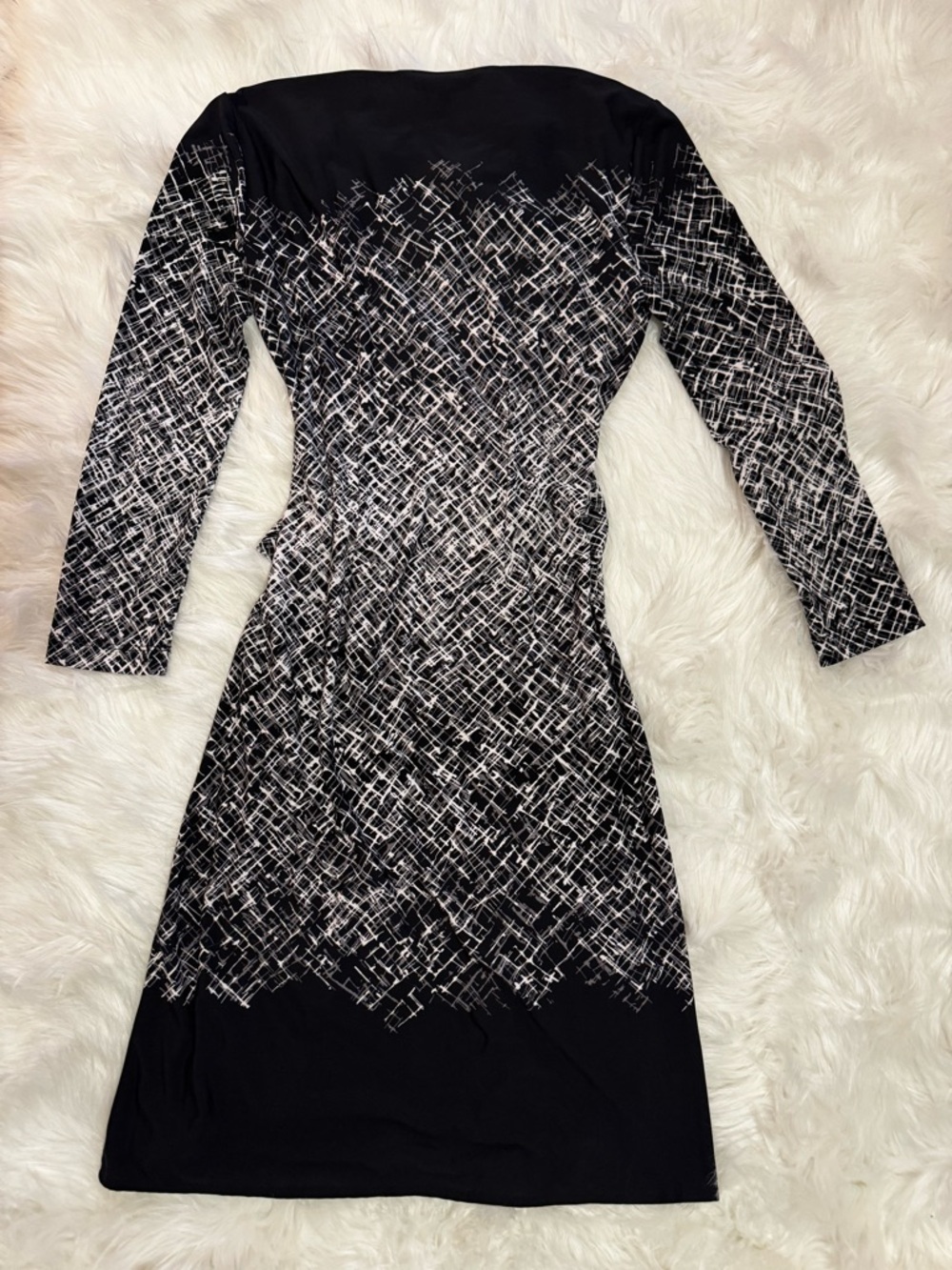 BCBGMAXAZRIA Black & White Abstract Wrap Dress XS NWOT Long Sleeve - Picture 9 of 13